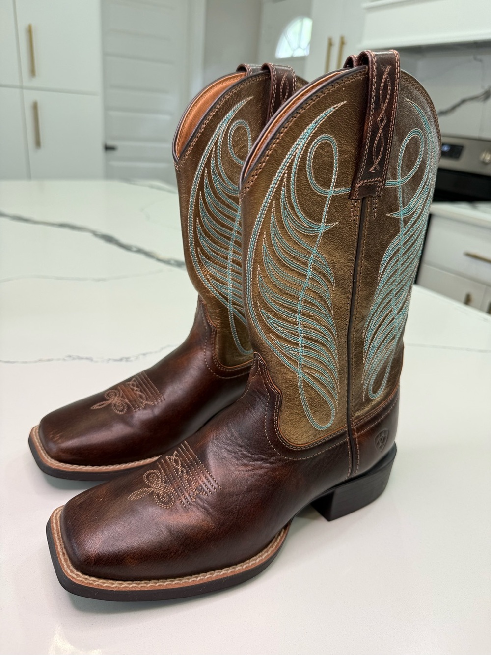 Ariat Round Up Boots Women Size 6.5 B Leather Western Cowboy Square Toe 10016317